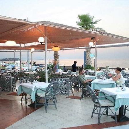 Flisvos Beach (Adults Only) Apartment Ретимно Екстериор снимка